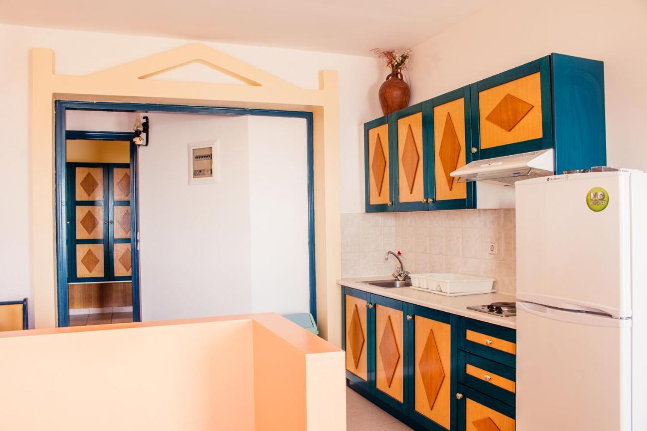 פליראקי Limanaki Apartments מראה חיצוני תמונה