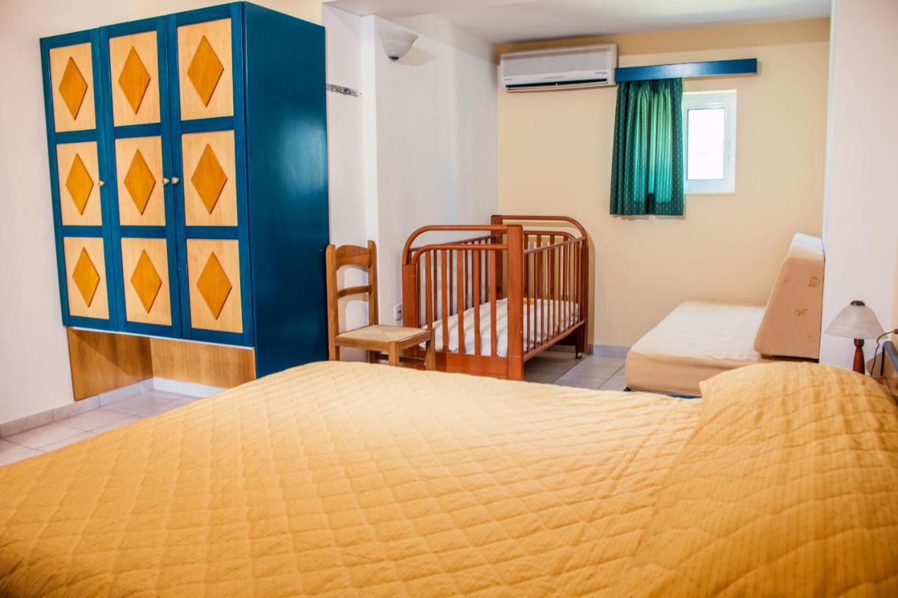 פליראקי Limanaki Apartments מראה חיצוני תמונה