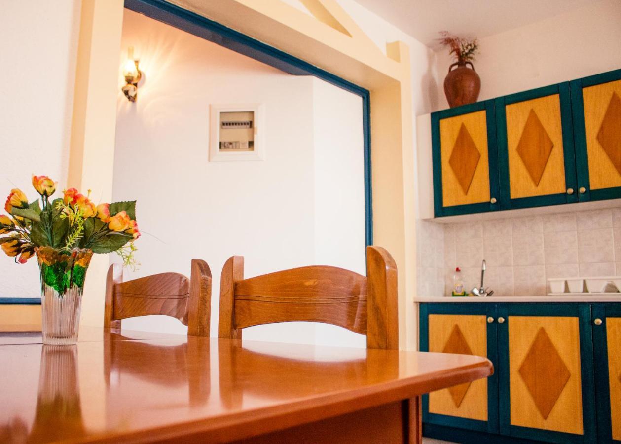 פליראקי Limanaki Apartments מראה חיצוני תמונה