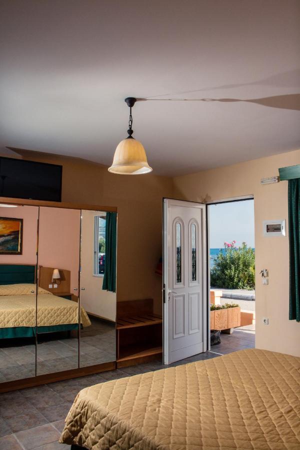 פליראקי Limanaki Apartments מראה חיצוני תמונה